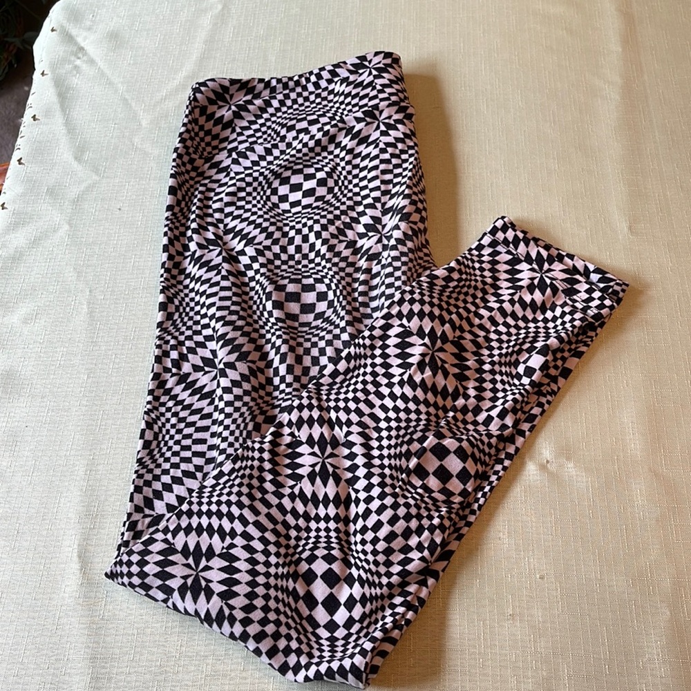 Lularoe graphic leggings